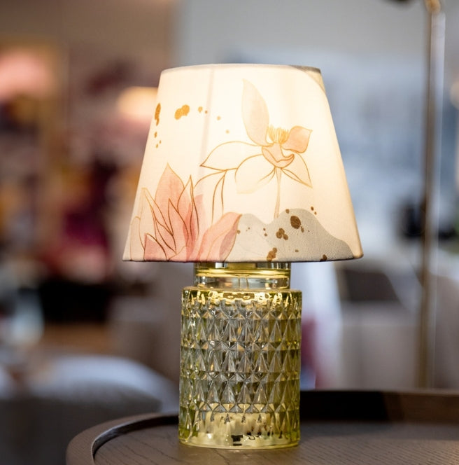 Lampada con base cilindro verde emò
